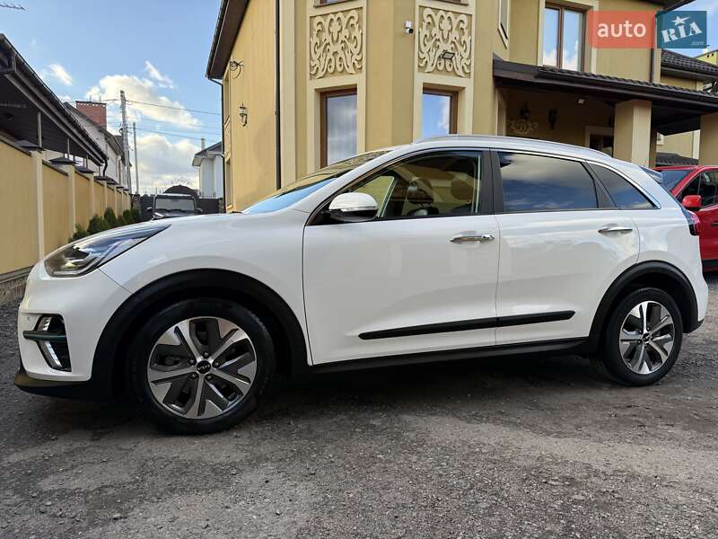 Внедорожник / Кроссовер Kia Niro 2022 в Львове