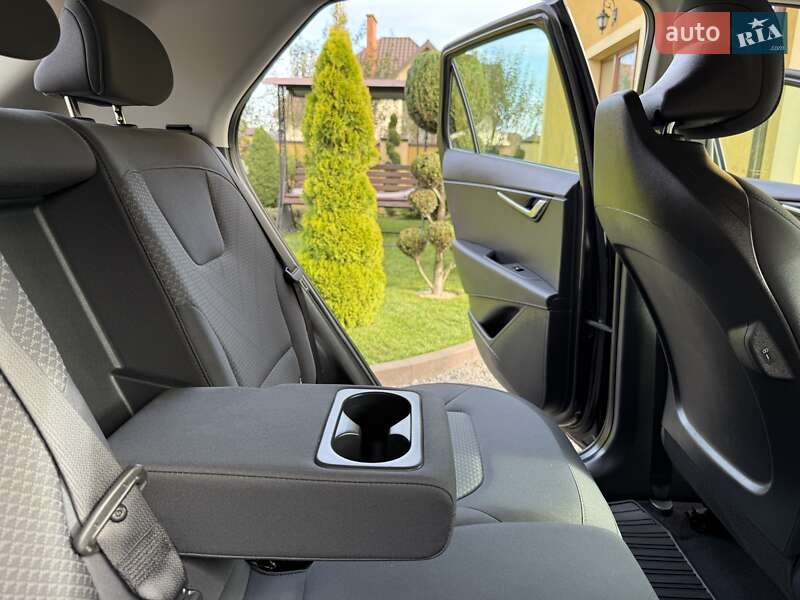 Позашляховик / Кросовер Kia Niro 2022 в Львові