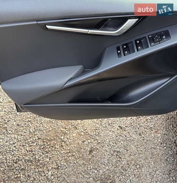 Позашляховик / Кросовер Kia Niro 2022 в Львові