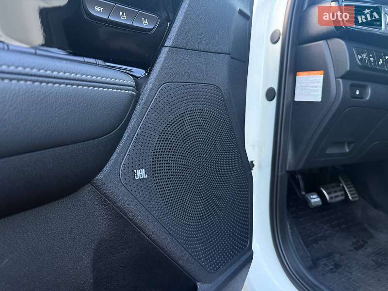 Внедорожник / Кроссовер Kia Niro 2017 в Киеве фото 11 Внедорожник / Кроссовер Kia Niro 2017 в Киеве