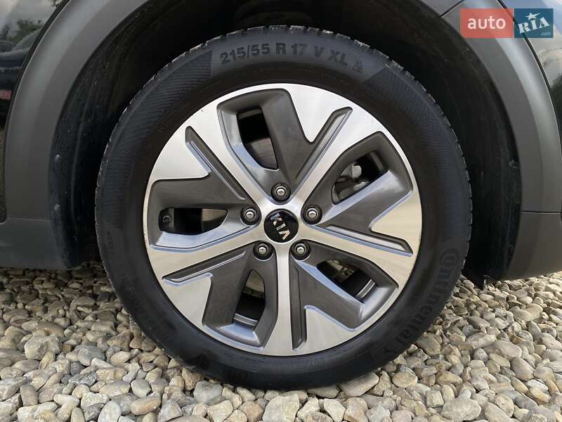 Внедорожник / Кроссовер Kia Niro 2020 в Львове фото 24 Внедорожник / Кроссовер Kia Niro 2020 в Львове