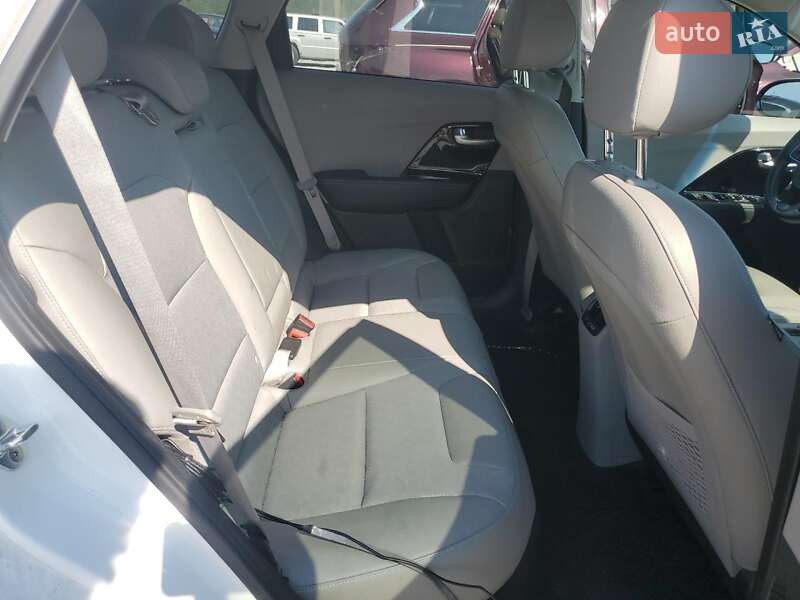 Позашляховик / Кросовер Kia Niro 2019 в Львові