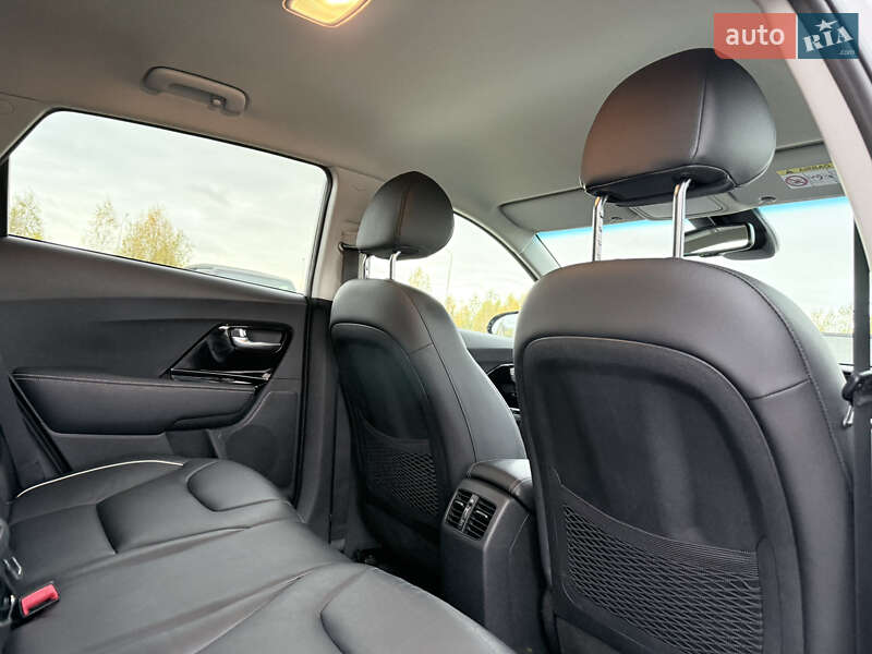 Внедорожник / Кроссовер Kia Niro 2020 в Луцке фото 31 Внедорожник / Кроссовер Kia Niro 2020 в Луцке