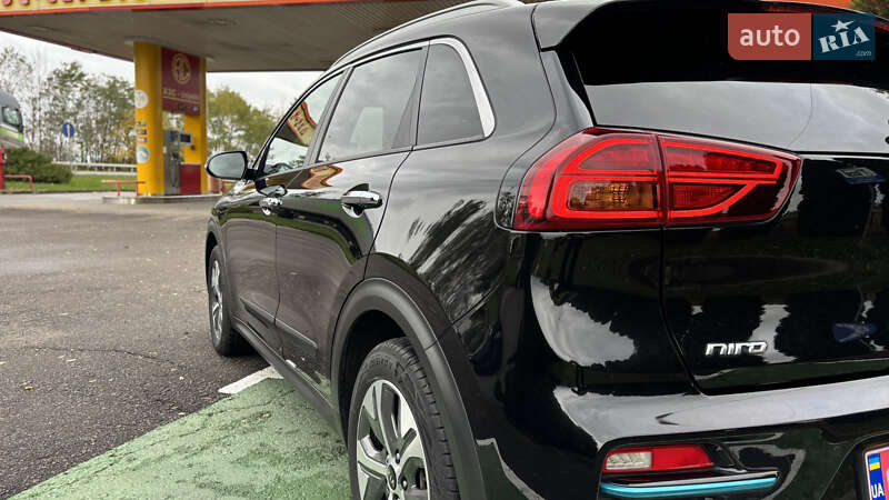 Внедорожник / Кроссовер Kia Niro 2020 в Млинове