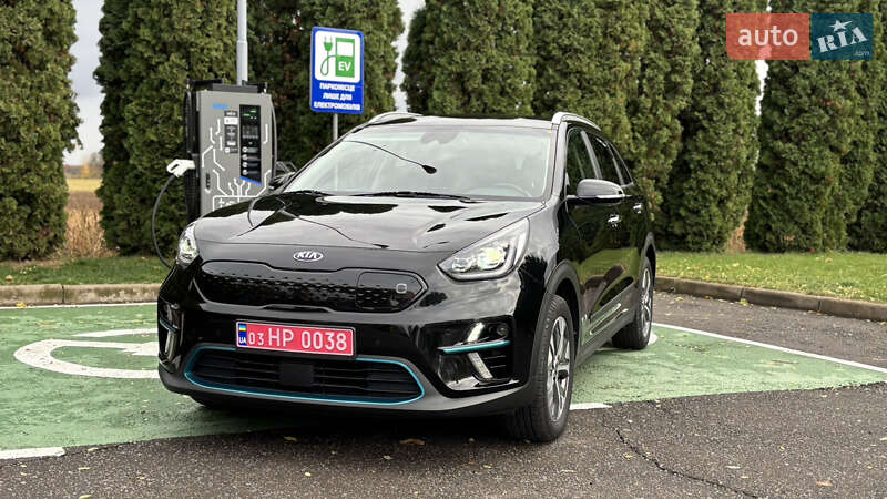 Внедорожник / Кроссовер Kia Niro 2020 в Млинове