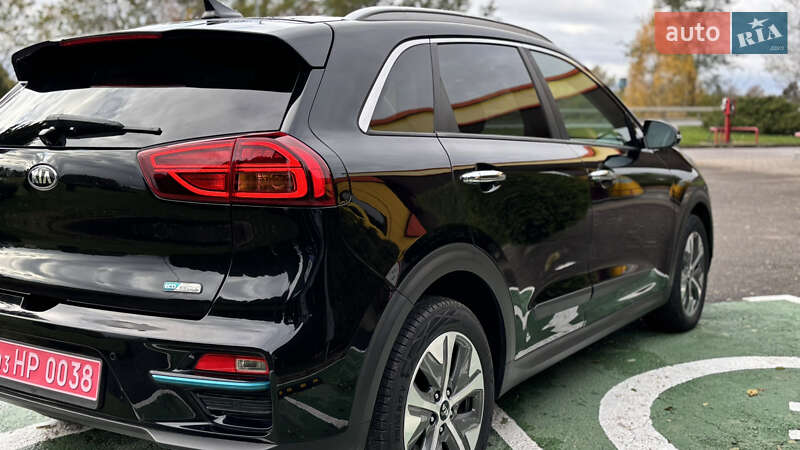 Внедорожник / Кроссовер Kia Niro 2020 в Млинове
