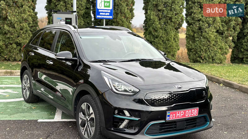 Внедорожник / Кроссовер Kia Niro 2020 в Млинове