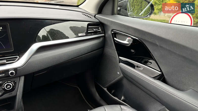 Внедорожник / Кроссовер Kia Niro 2020 в Млинове