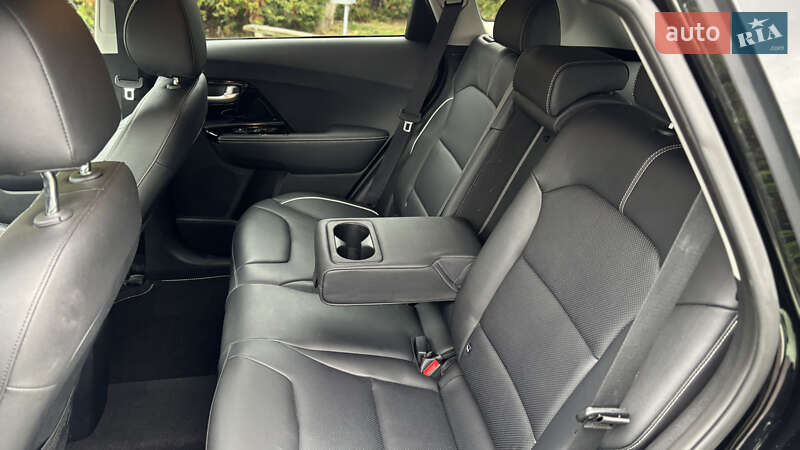 Внедорожник / Кроссовер Kia Niro 2020 в Млинове