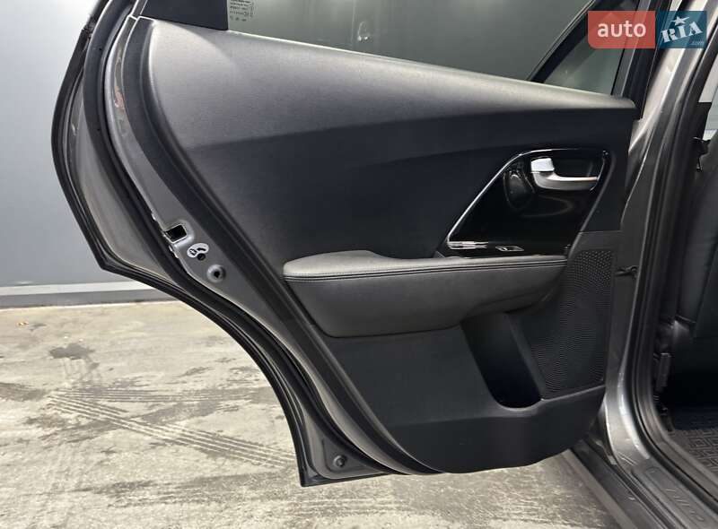 Внедорожник / Кроссовер Kia Niro 2017 в Киеве фото 39 Внедорожник / Кроссовер Kia Niro 2017 в Киеве