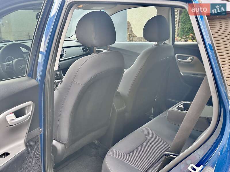 Внедорожник / Кроссовер Kia Niro 2018 в Новом Роздоле