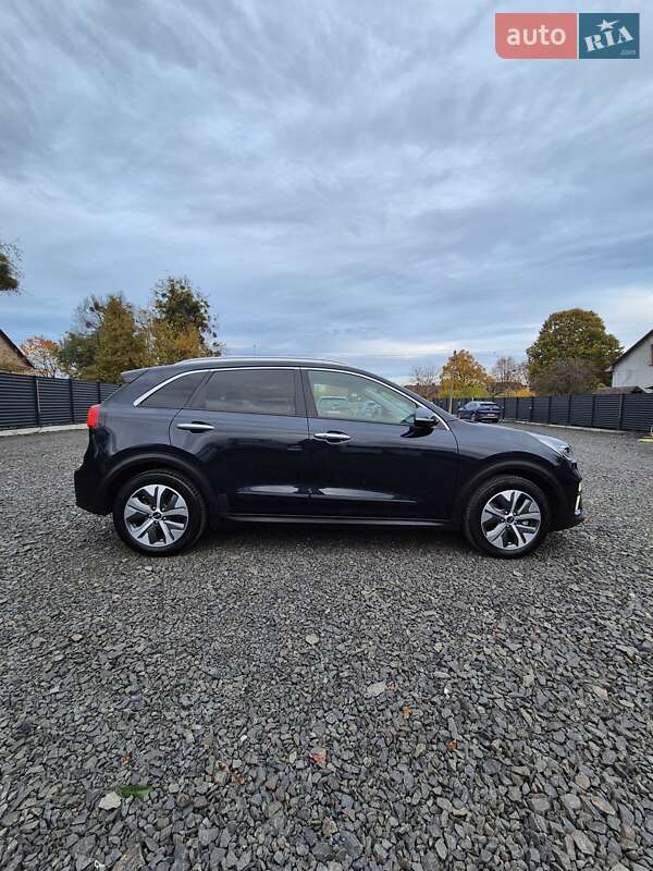 Внедорожник / Кроссовер Kia Niro 2020 в Луцке фото 4 Внедорожник / Кроссовер Kia Niro 2020 в Луцке