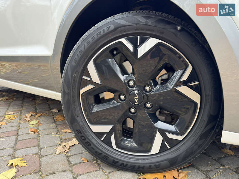 Внедорожник / Кроссовер Kia Niro 2023 в Дрогобыче