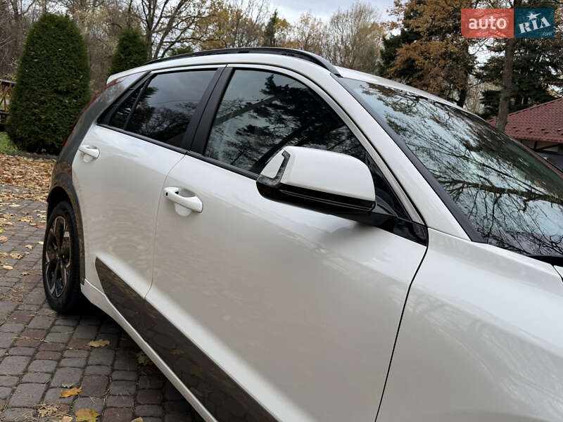 Внедорожник / Кроссовер Kia Niro 2023 в Дрогобыче