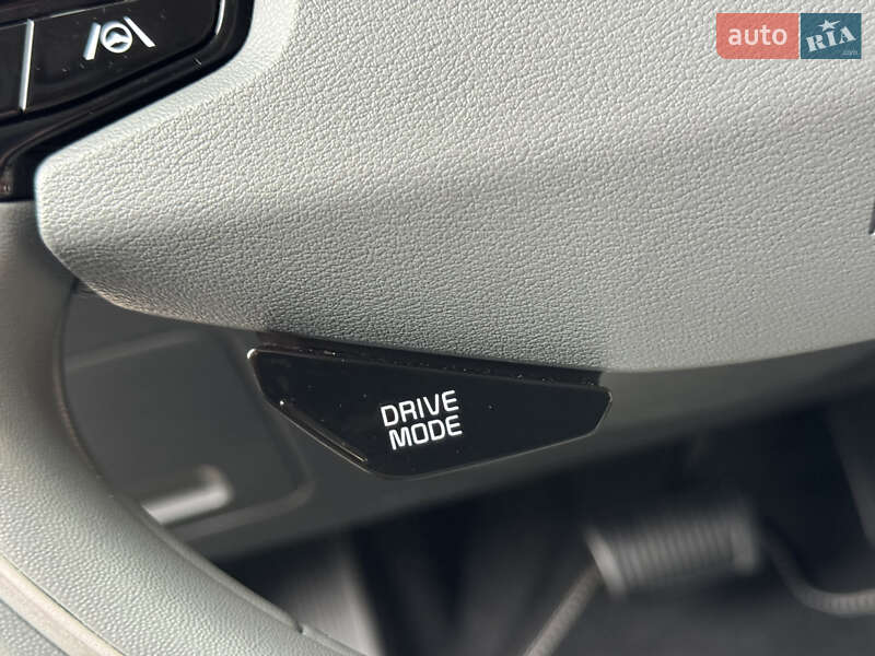 Внедорожник / Кроссовер Kia Niro 2023 в Дрогобыче