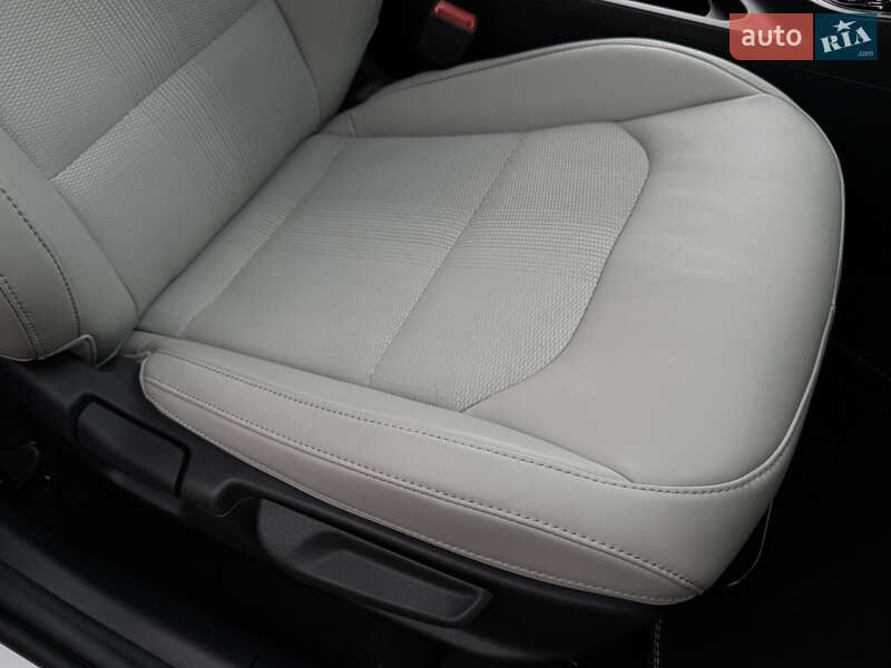 Внедорожник / Кроссовер Kia Niro 2023 в Дрогобыче