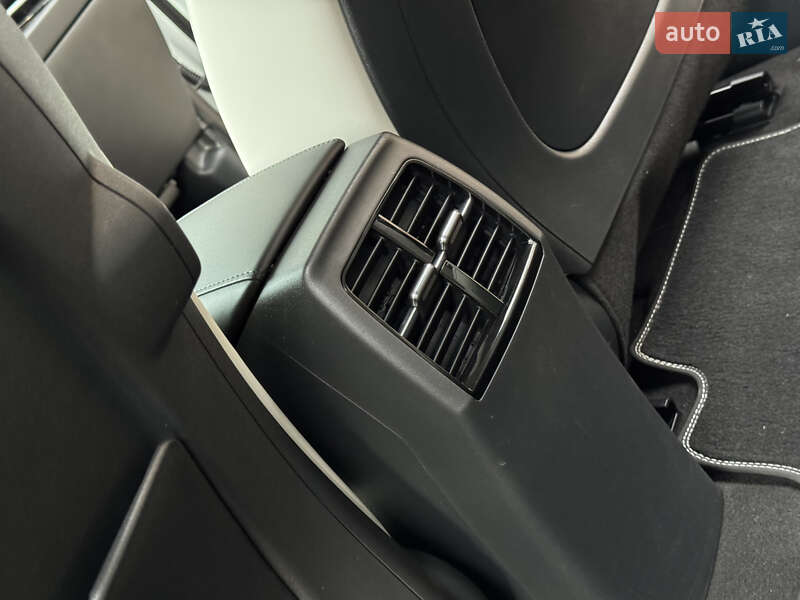 Внедорожник / Кроссовер Kia Niro 2023 в Дрогобыче