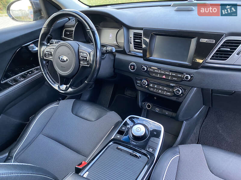Внедорожник / Кроссовер Kia Niro 2019 в Львове фото 16 Внедорожник / Кроссовер Kia Niro 2019 в Львове