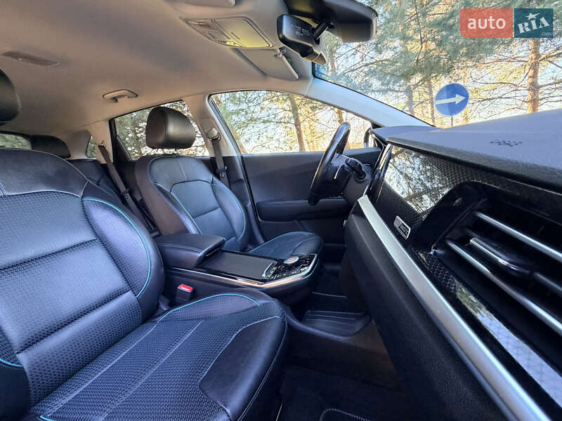 Внедорожник / Кроссовер Kia Niro 2022 в Дрогобыче