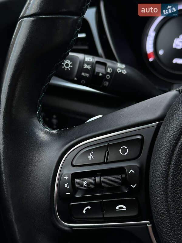 Внедорожник / Кроссовер Kia Niro 2022 в Ровно