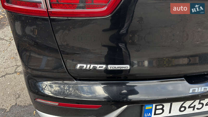 Внедорожник / Кроссовер Kia Niro 2017 в Полтаве