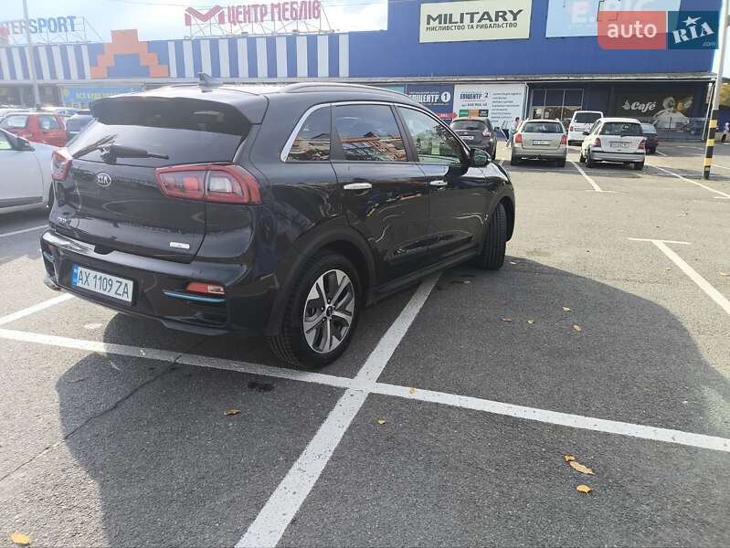 Внедорожник / Кроссовер Kia Niro 2018 в Ужгороде