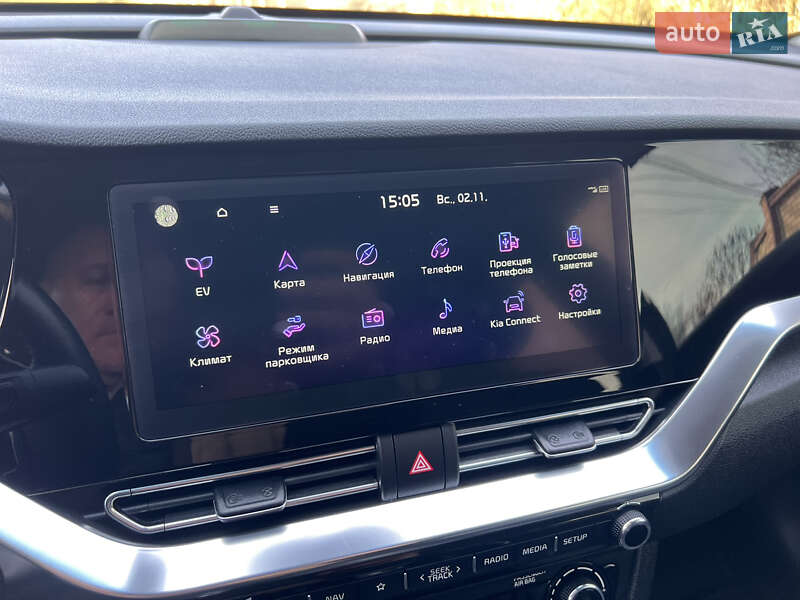 Позашляховик / Кросовер Kia Niro 2020 в Чернівцях