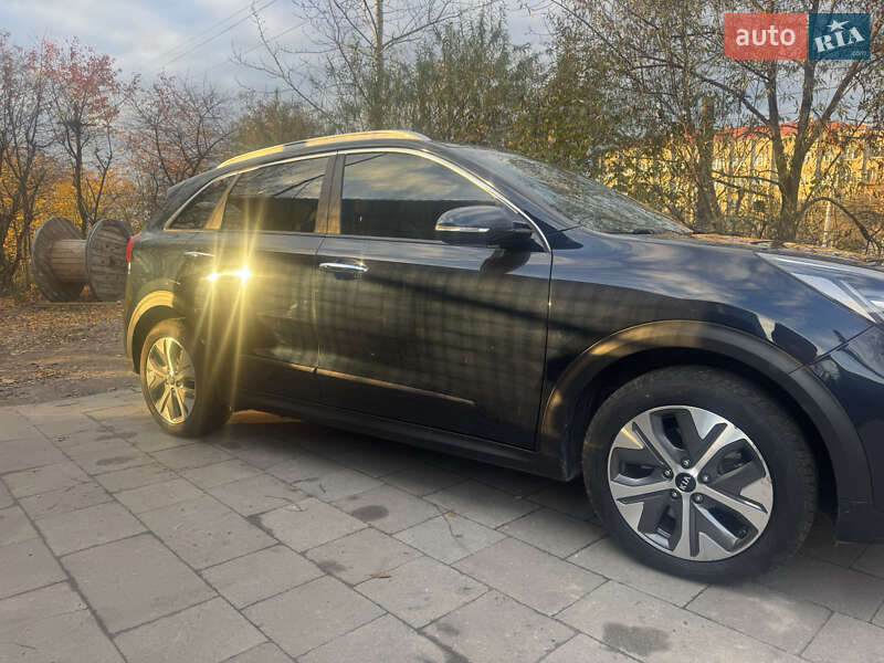 Внедорожник / Кроссовер Kia Niro 2019 в Львове