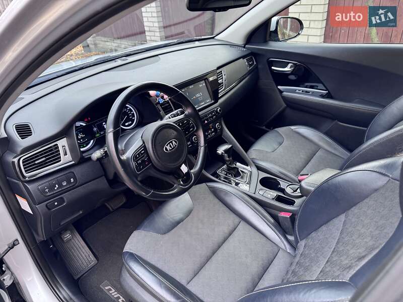 Внедорожник / Кроссовер Kia Niro 2018 в Киеве