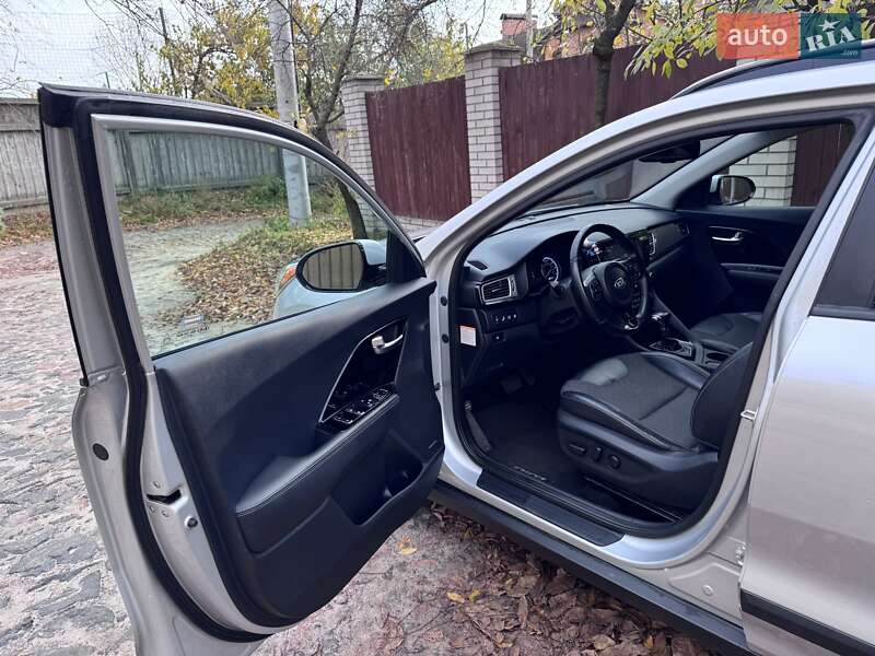 Внедорожник / Кроссовер Kia Niro 2018 в Киеве