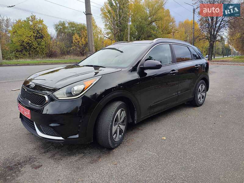 Внедорожник / Кроссовер Kia Niro 2017 в Черкассах