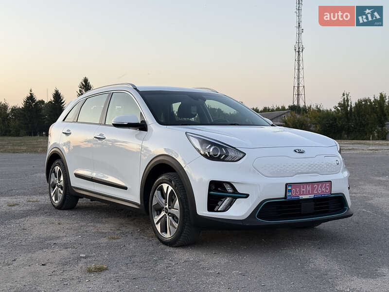 Внедорожник / Кроссовер Kia Niro 2020 в Новой Ушице