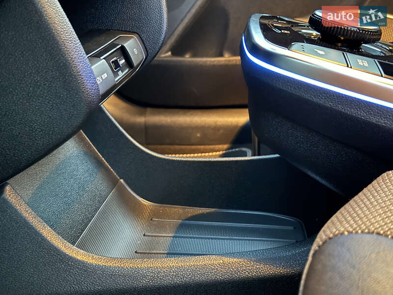 Внедорожник / Кроссовер Kia Niro 2020 в Новой Ушице