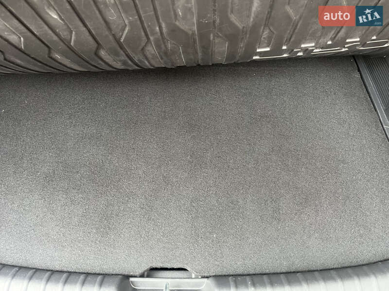 Внедорожник / Кроссовер Kia Niro 2023 в Ровно