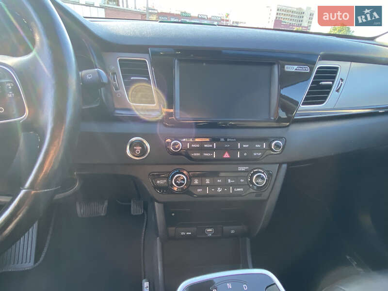 Позашляховик / Кросовер Kia Niro 2019 в Тернополі