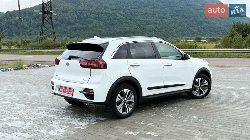 Внедорожник / Кроссовер Kia Niro 2021 в Хусте фото 7 Внедорожник / Кроссовер Kia Niro 2021 в Хусте