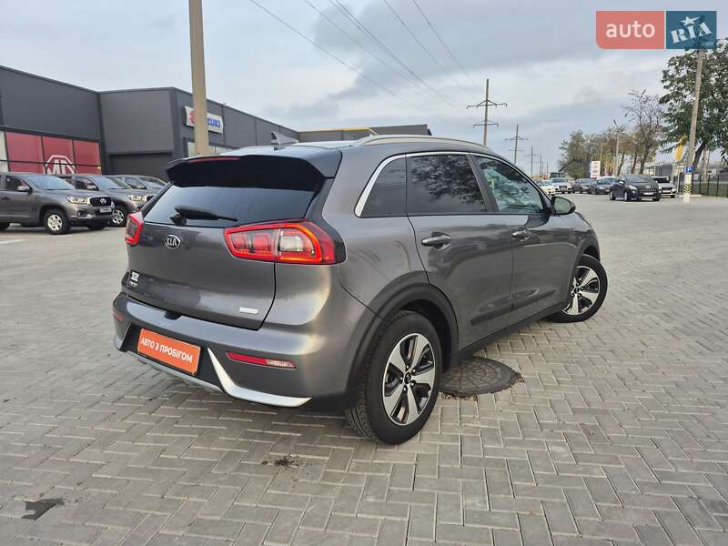 Внедорожник / Кроссовер Kia Niro 2017 в Кропивницком фото 3 Внедорожник / Кроссовер Kia Niro 2017 в Кропивницком