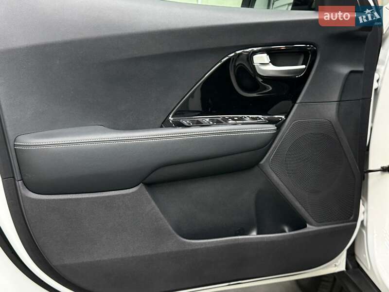 Внедорожник / Кроссовер Kia Niro 2020 в Луцке фото 17 Внедорожник / Кроссовер Kia Niro 2020 в Луцке