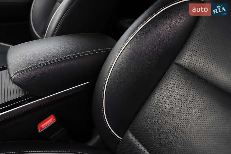 Внедорожник / Кроссовер Kia Niro 2020 в Дрогобыче