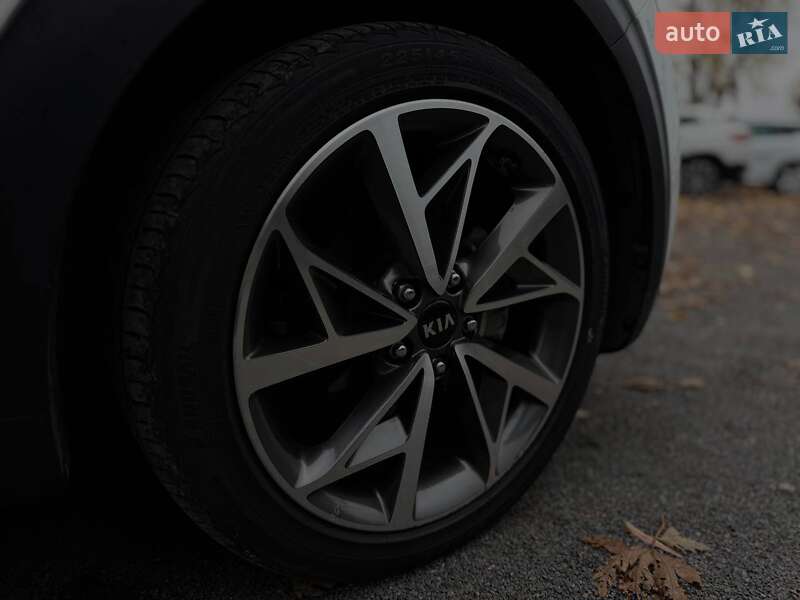 Внедорожник / Кроссовер Kia Niro 2019 в Львове фото 9 Внедорожник / Кроссовер Kia Niro 2019 в Львове