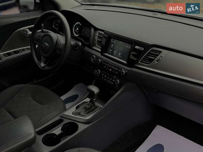 Внедорожник / Кроссовер Kia Niro 2019 в Львове фото 24 Внедорожник / Кроссовер Kia Niro 2019 в Львове