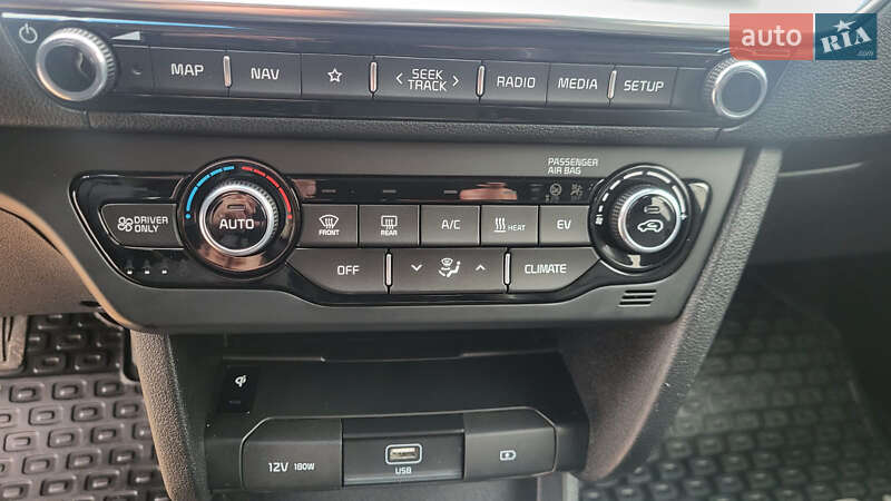 Внедорожник / Кроссовер Kia Niro 2020 в Киеве