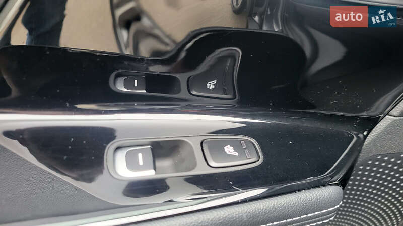 Внедорожник / Кроссовер Kia Niro 2020 в Киеве