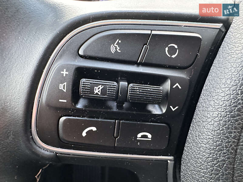 Позашляховик / Кросовер Kia Niro 2020 в Тернополі