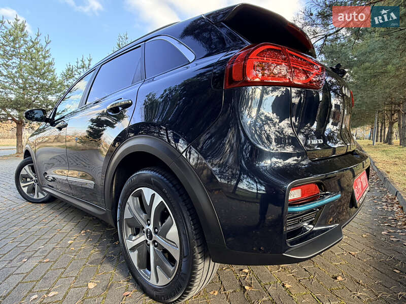 Внедорожник / Кроссовер Kia Niro 2022 в Дрогобыче