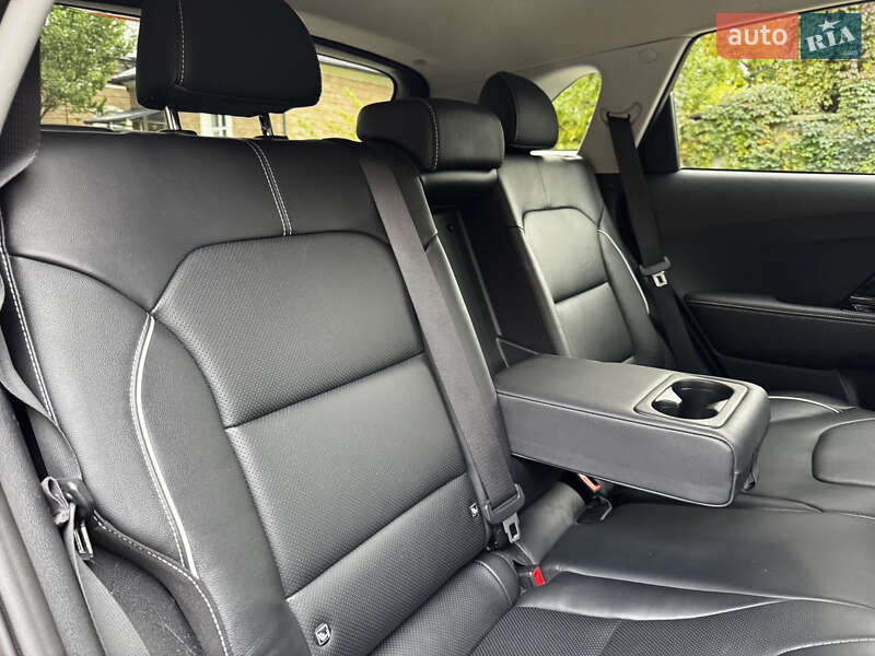 Позашляховик / Кросовер Kia Niro 2020 в Києві