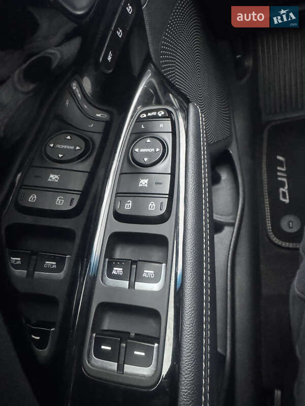 Внедорожник / Кроссовер Kia Niro 2020 в Житомире