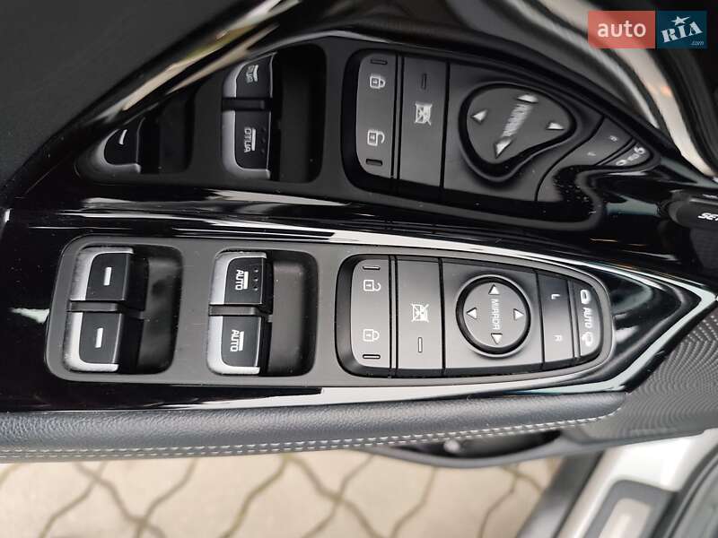 Внедорожник / Кроссовер Kia Niro 2018 в Хмельницком