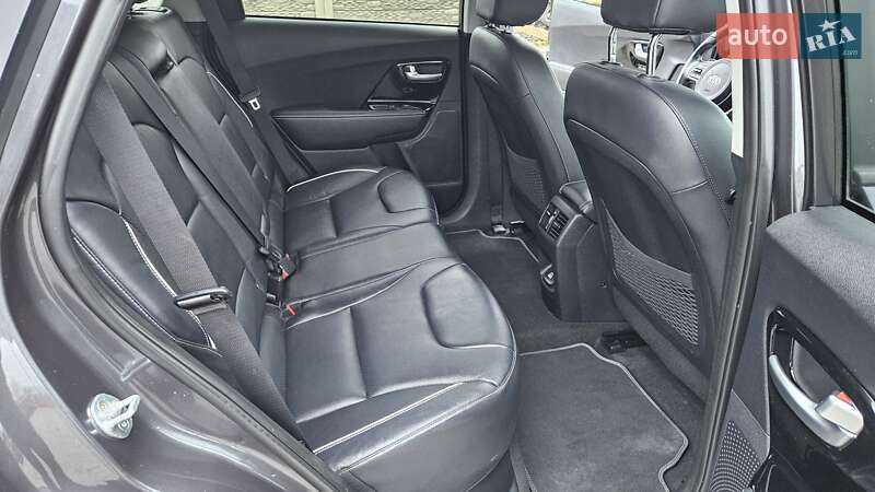 Внедорожник / Кроссовер Kia Niro 2020 в Радомышле