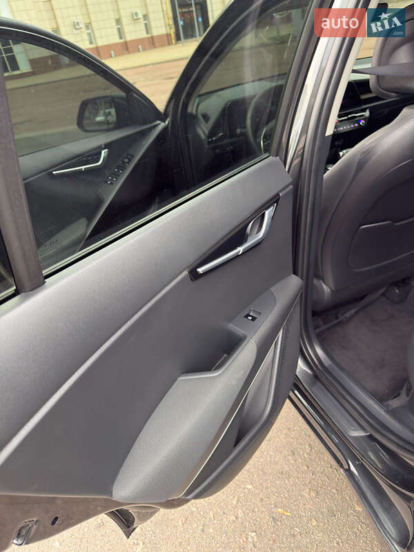 Внедорожник / Кроссовер Kia Niro 2023 в Харькове